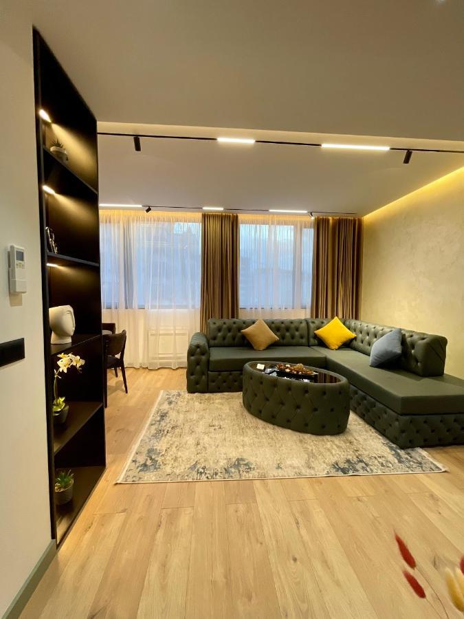 Queens Luxury Apartments Tirana Exterior foto