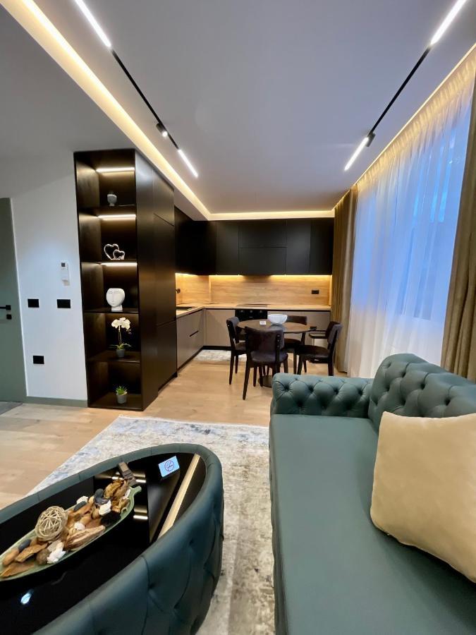Queens Luxury Apartments Tirana Exterior foto