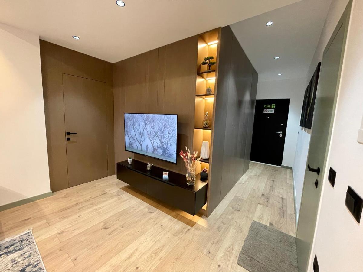 Queens Luxury Apartments Tirana Exterior foto