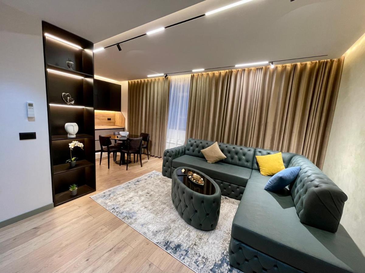 Queens Luxury Apartments Tirana Exterior foto