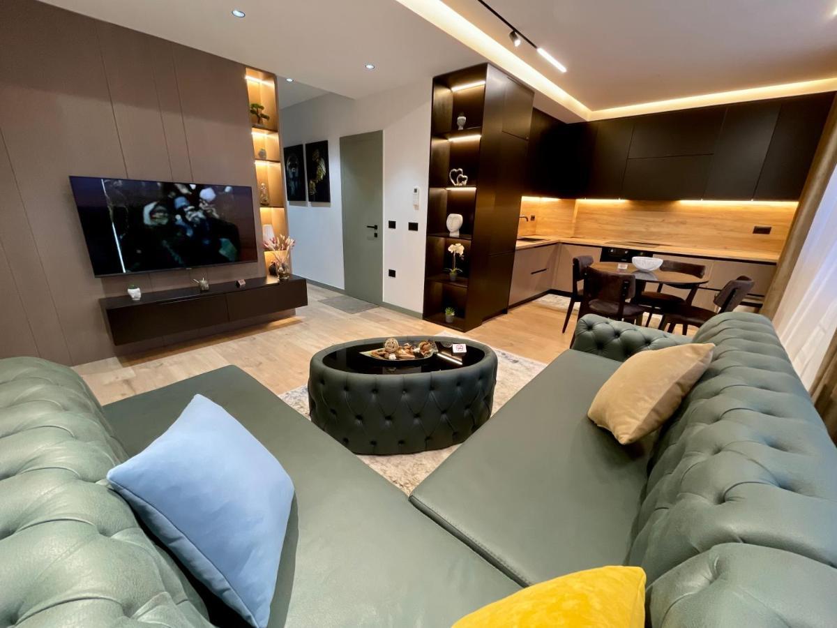 Queens Luxury Apartments Tirana Exterior foto